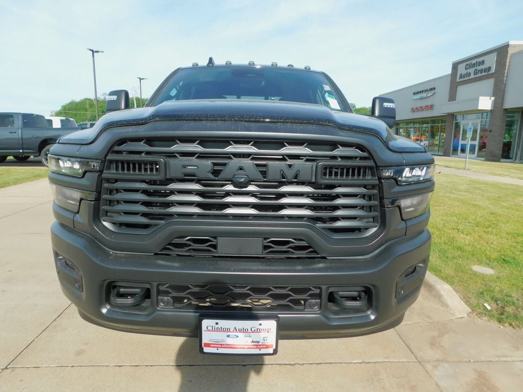 New 2026 Ram 2500 WARLOCK CREW CAB 4X4 6'4 BOX Pickup