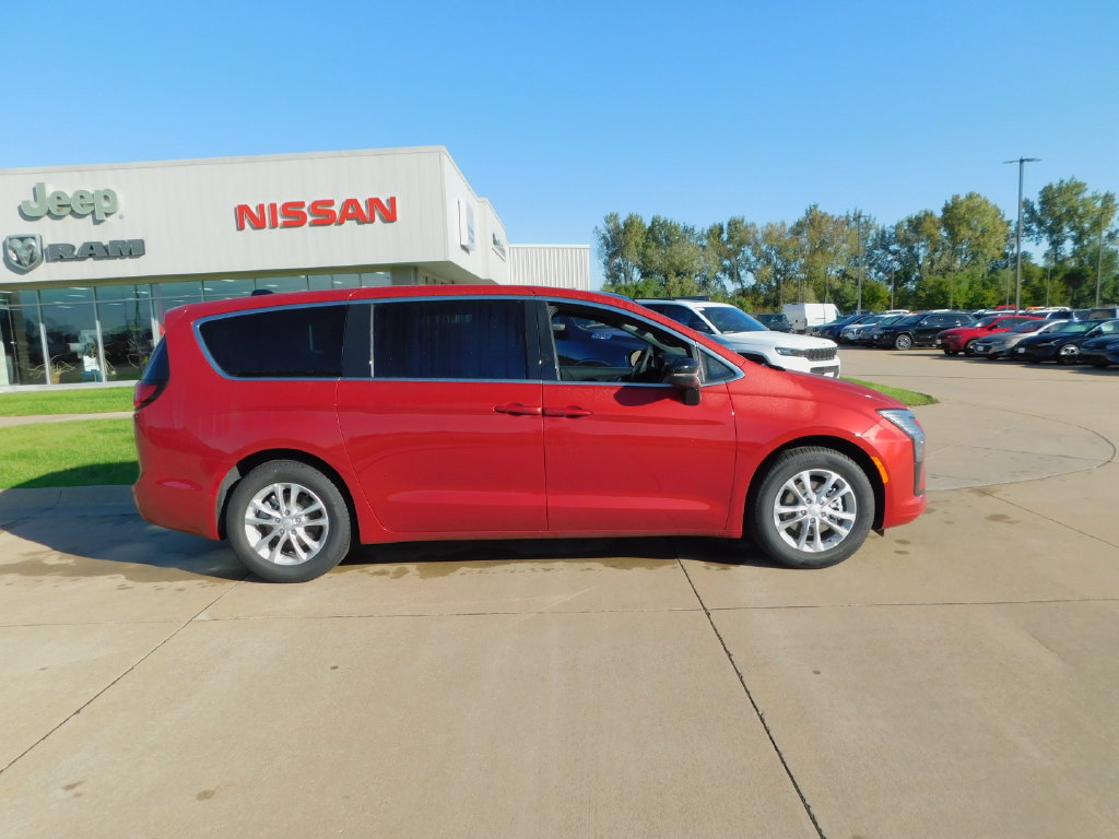 New 2027 Chrysler Pacifica Select Passenger Van
