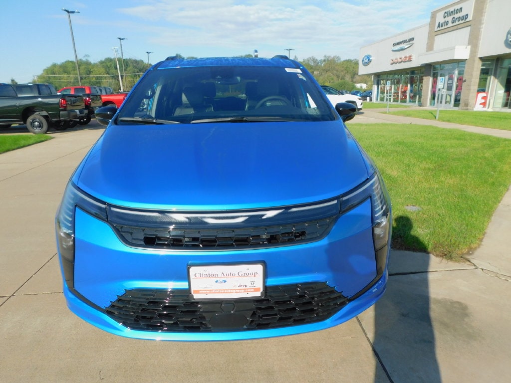 New 2027 Chrysler Pacifica LIMITED AWD Passenger Van