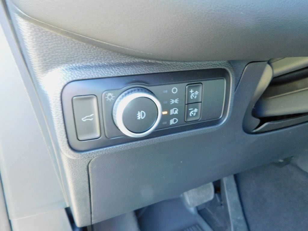 2026 Ford Explorer ST-Line - Photo 18