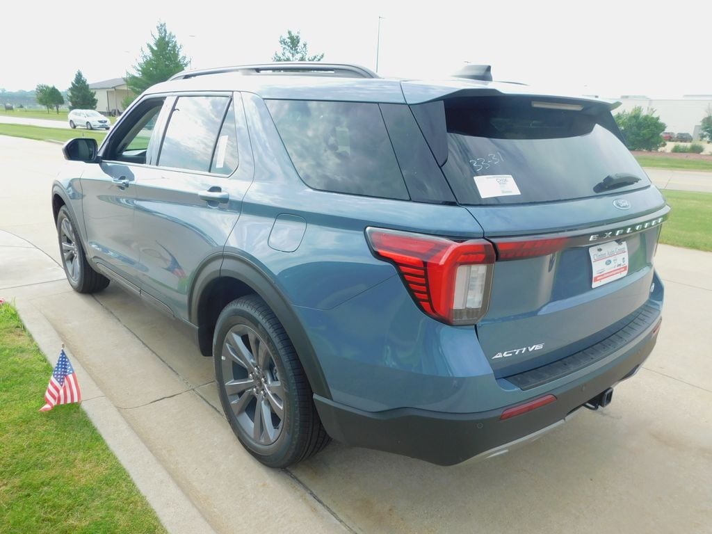 2026 Ford Explorer Active - Photo 12