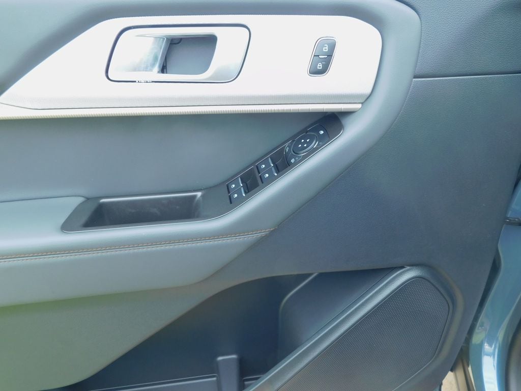 2026 Ford Explorer Active - Photo 15
