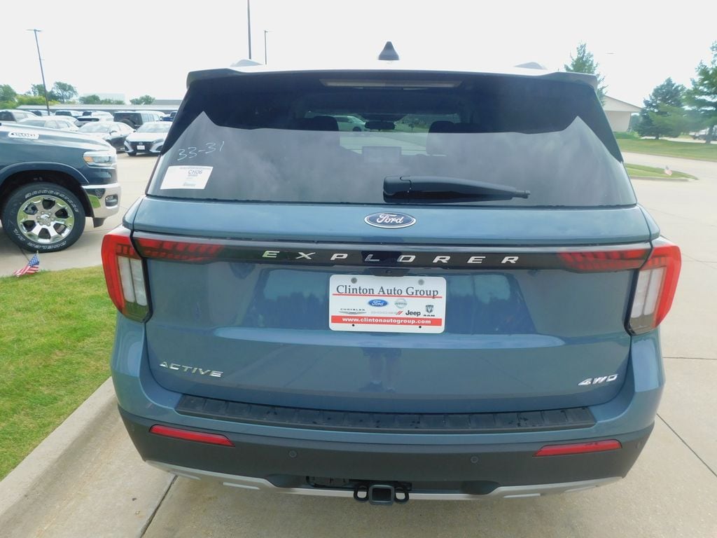 2026 Ford Explorer Active - Photo 9