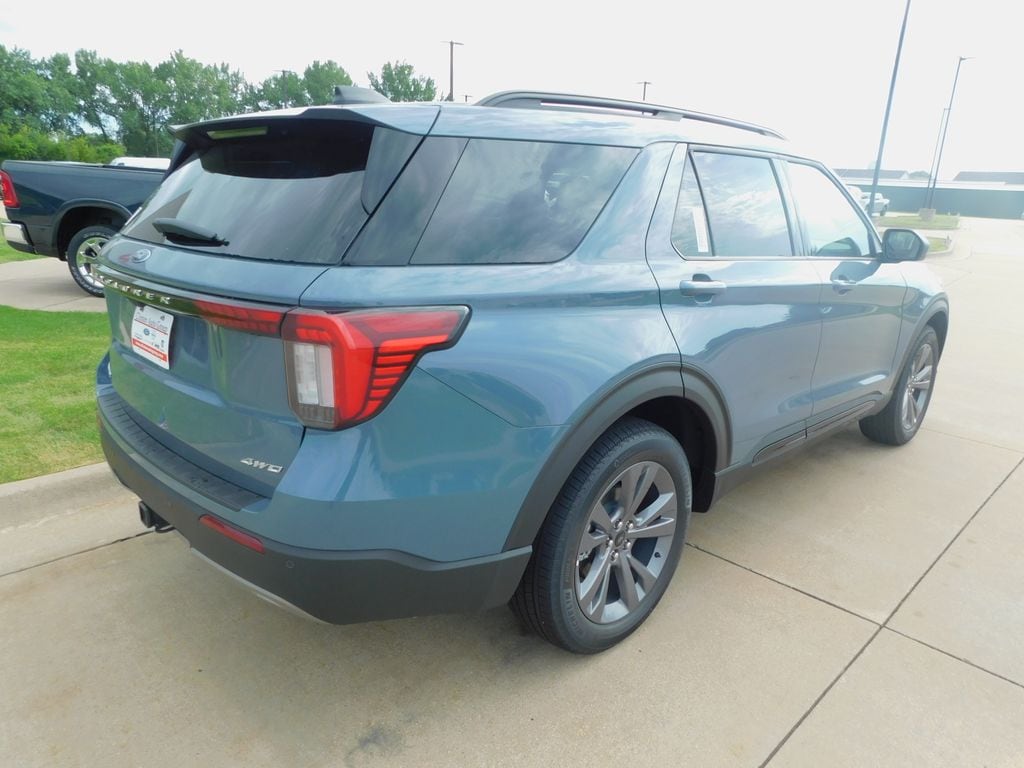2026 Ford Explorer Active - Photo 8