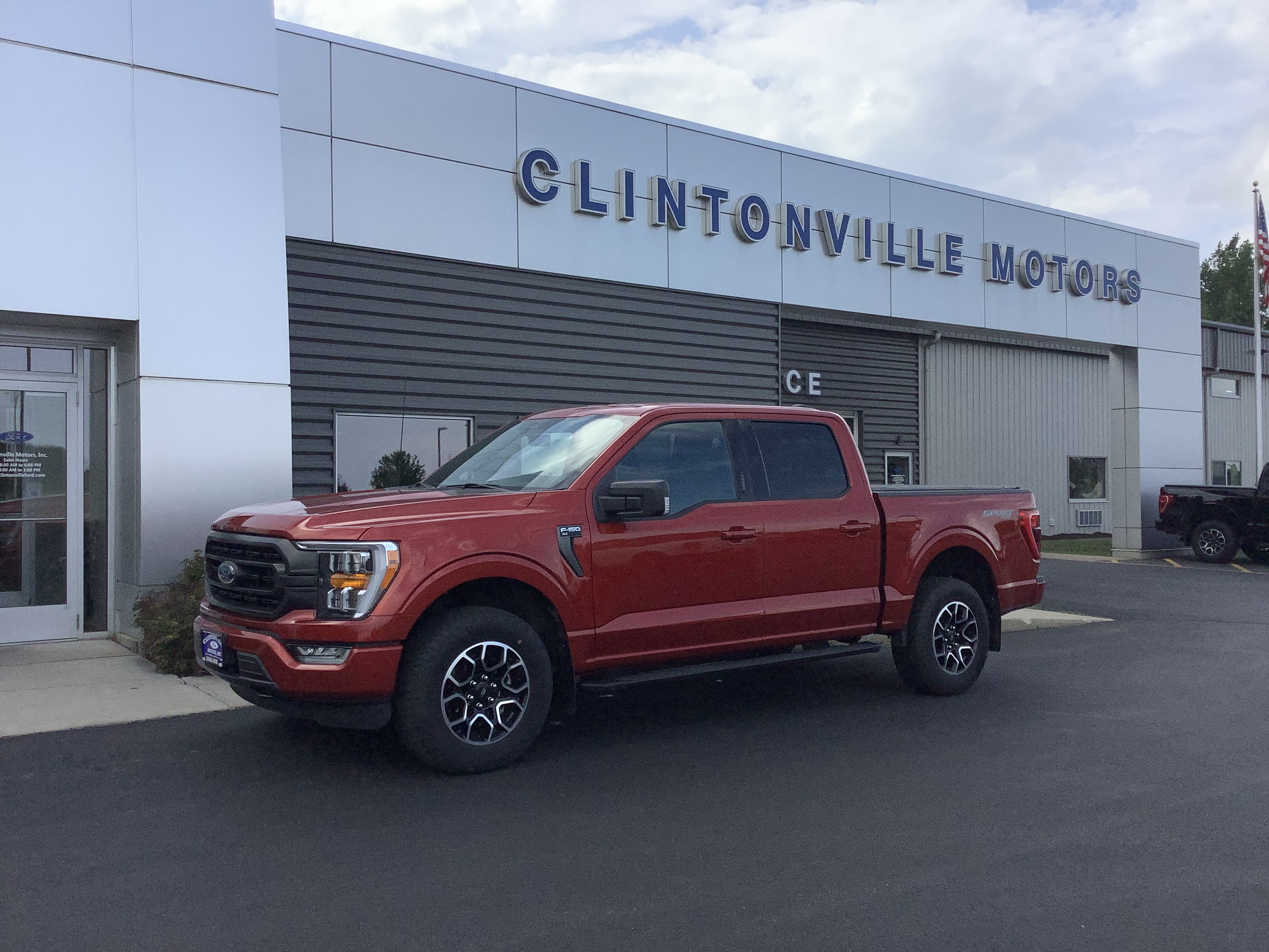 Certified 2023 Ford F-150 XLT CREW CAB SHORT BED TRUCK