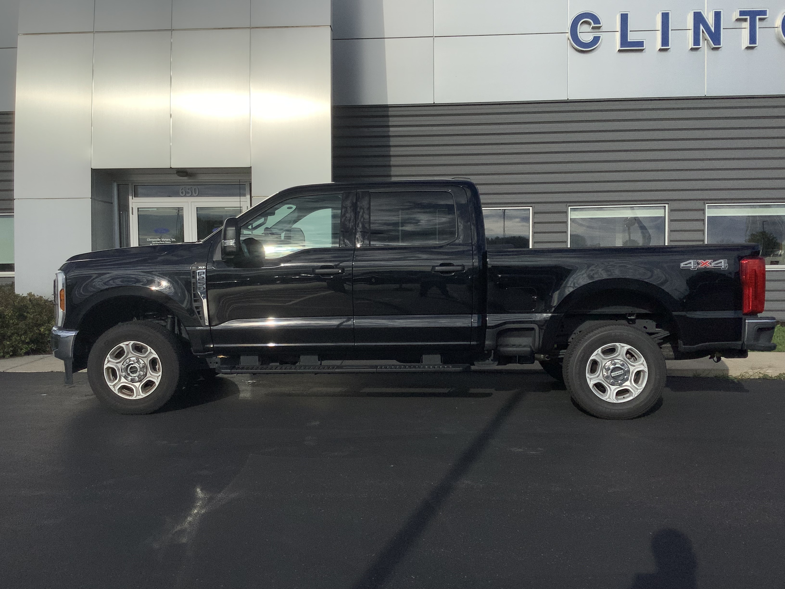 Used 2026 Ford F-250 XLT Truck Crew Cab