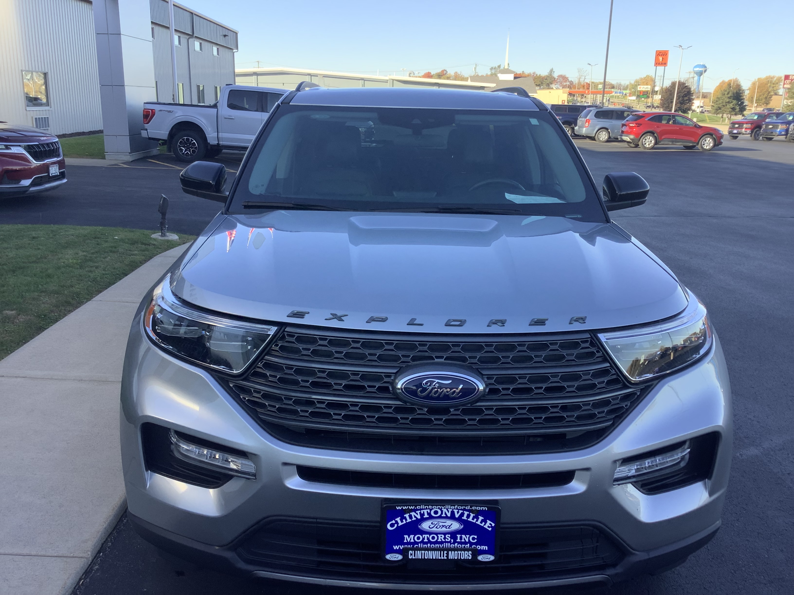 Used 2024 Ford Explorer XLT SUV