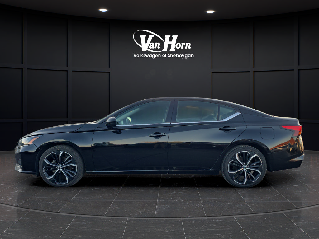 Used 2025 Nissan Altima SR Sedan