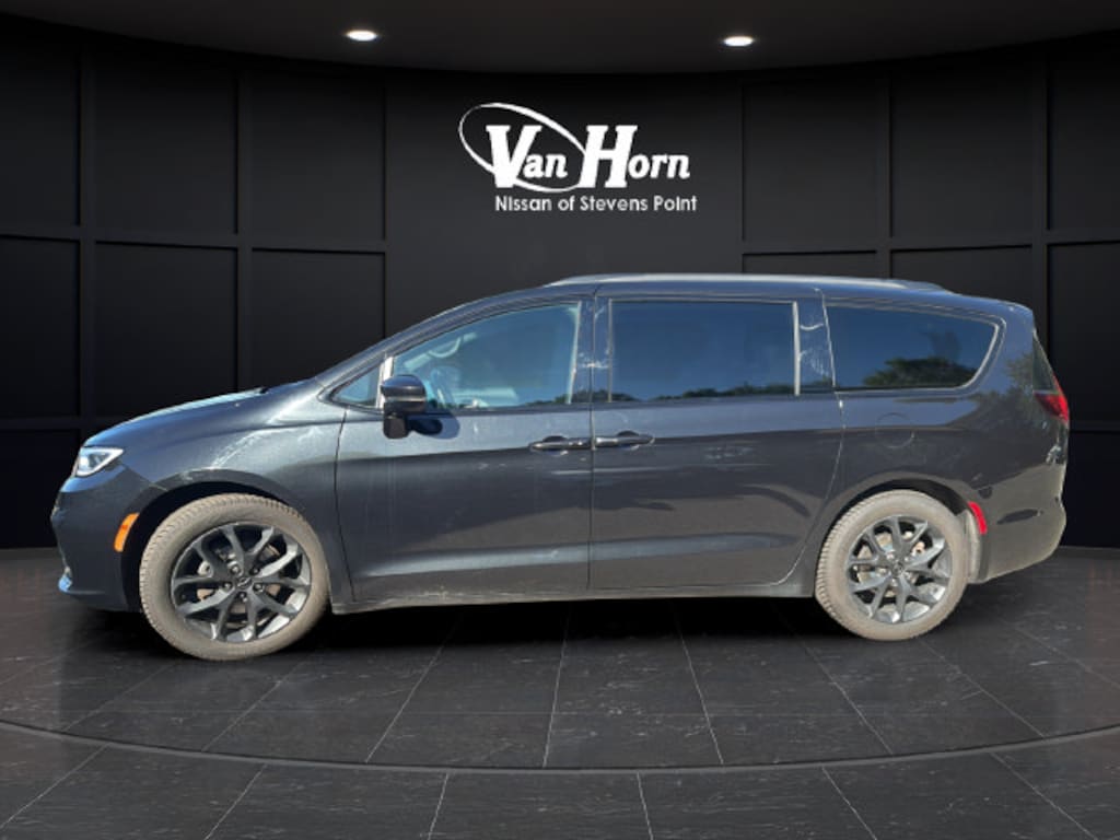 Used 2021 Chrysler Pacifica Touring L Van Passenger Van