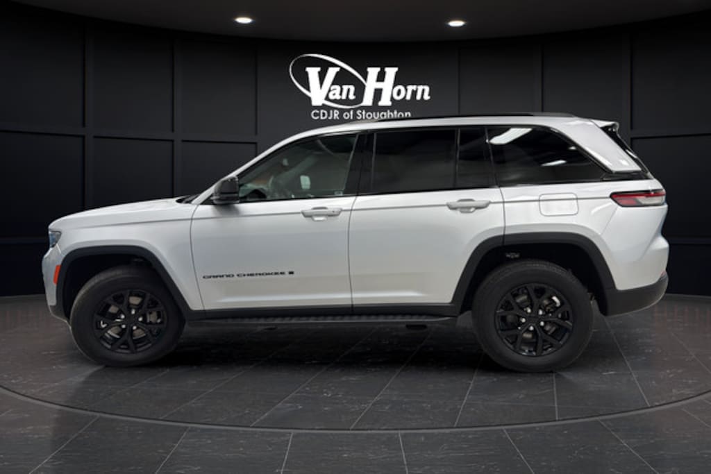 Used 2024 Jeep Grand Cherokee Altitude X SUV