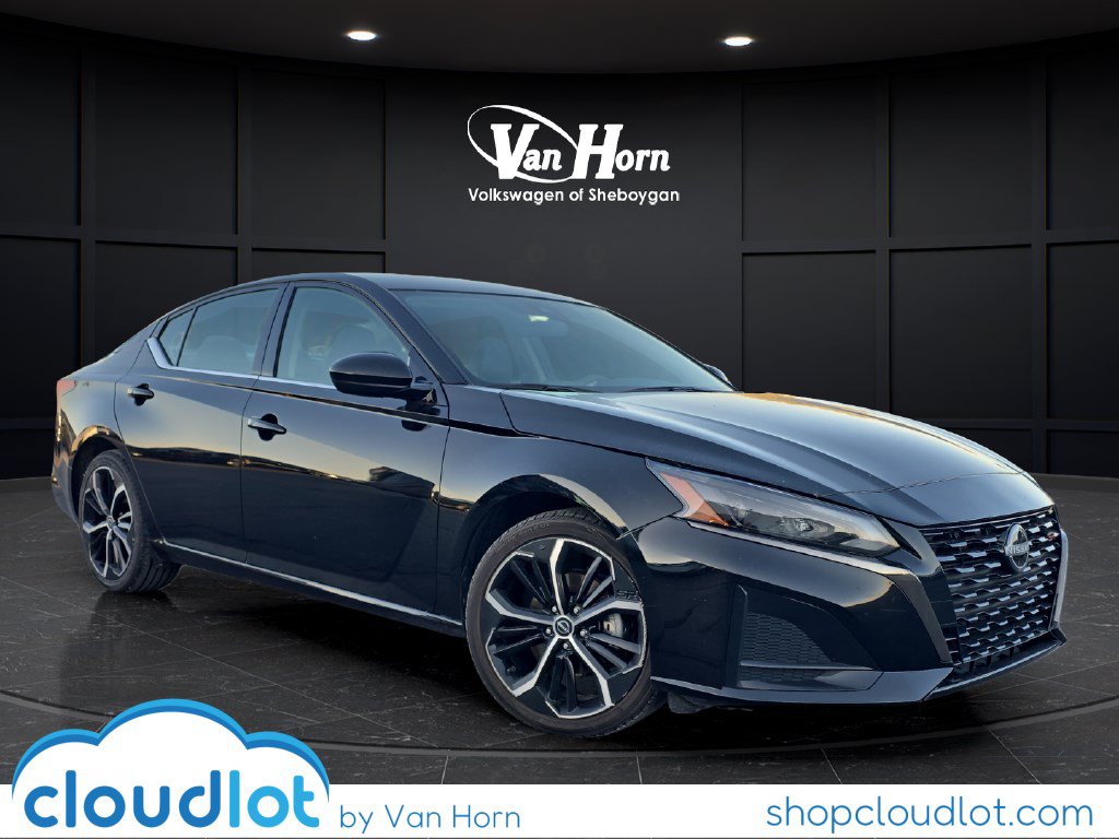 Used 2025 Nissan Altima SR Sedan