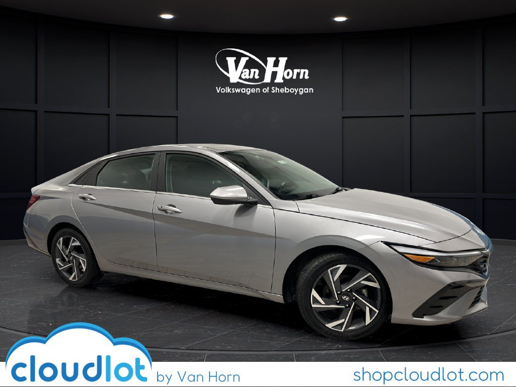 Used 2025 Hyundai Elantra SEL Convenience Sedan