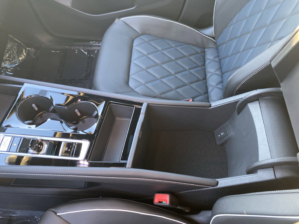 2026 Volkswagen Atlas Cross Sport SEL Premium R-LINE - Photo 22
