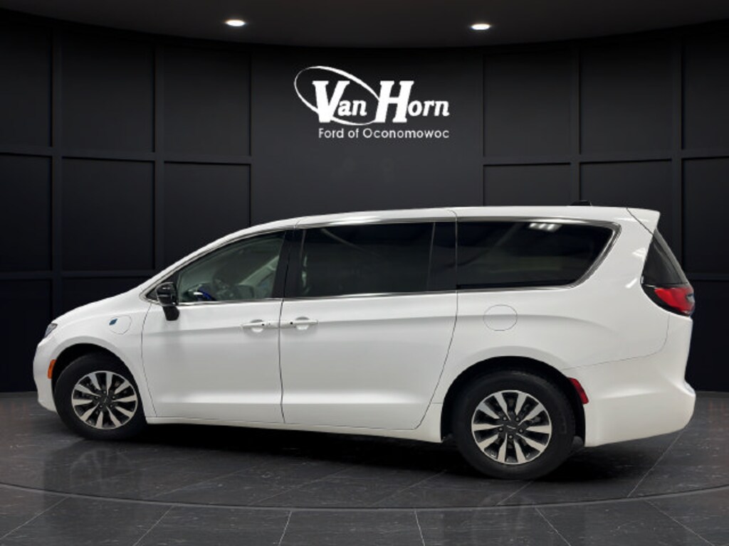 Used 2024 Chrysler Pacifica Hybrid Select Van Passenger Van