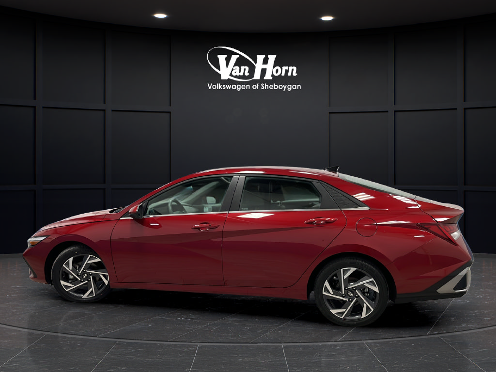 Used 2025 Hyundai Elantra SEL Convenience Sedan