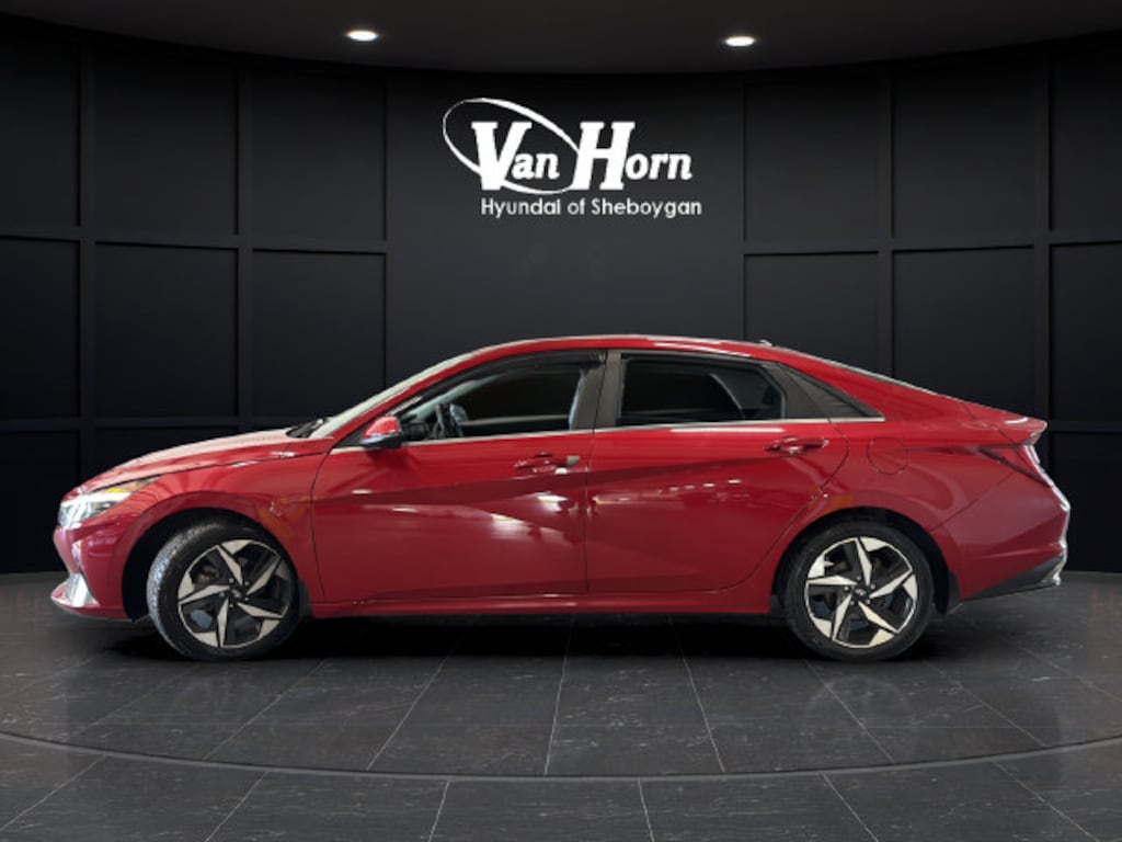 Used 2022 Hyundai Elantra SEL Sedan