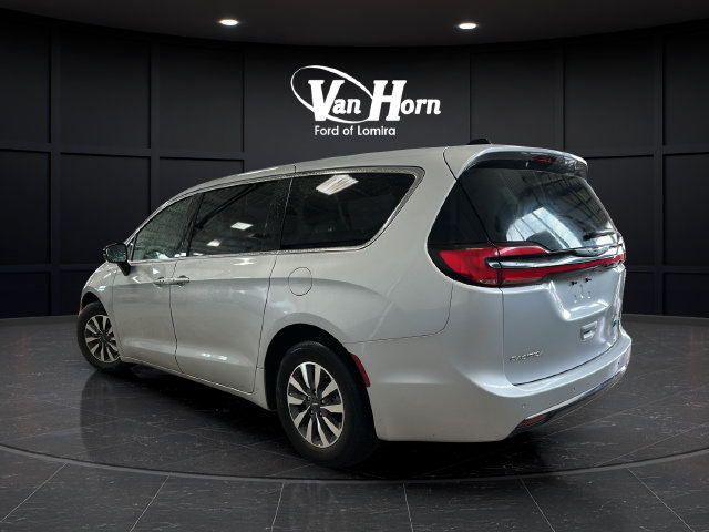 Used 2024 Chrysler Pacifica Hybrid Select Van Passenger Van