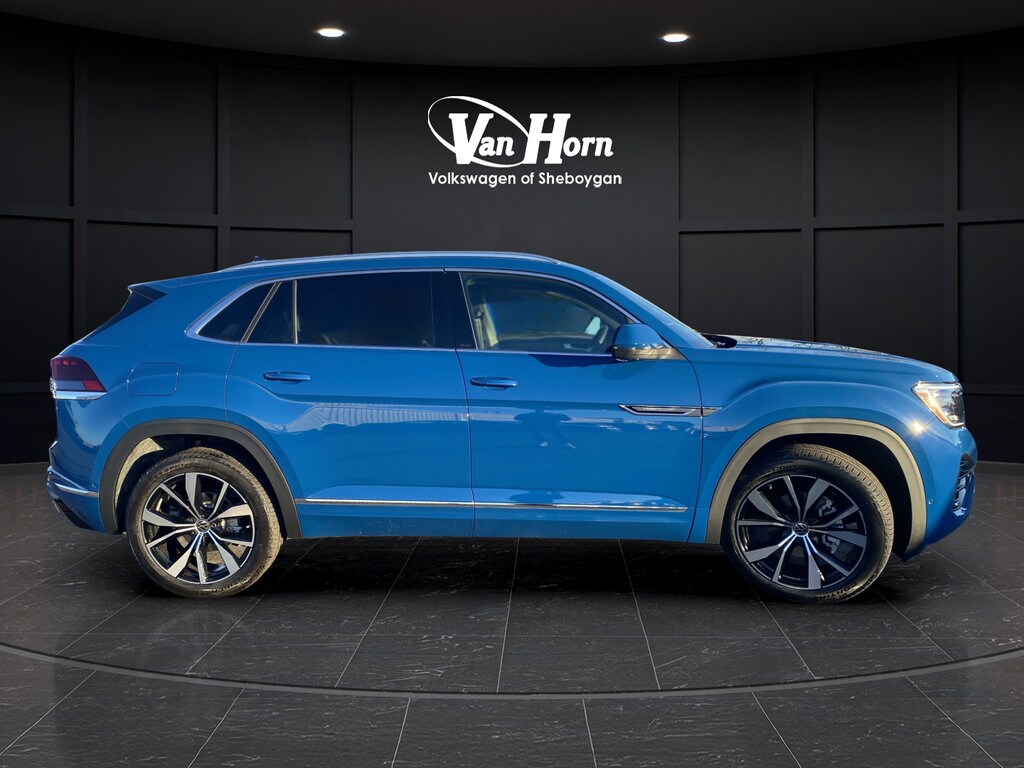 2026 Volkswagen Atlas Cross Sport SEL Premium R-LINE - Photo 2
