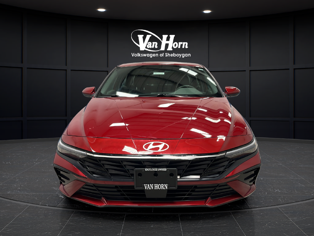 Used 2025 Hyundai Elantra SEL Convenience Sedan