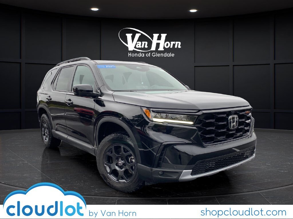 Certified 2025 Honda Pilot TrailSport SUV