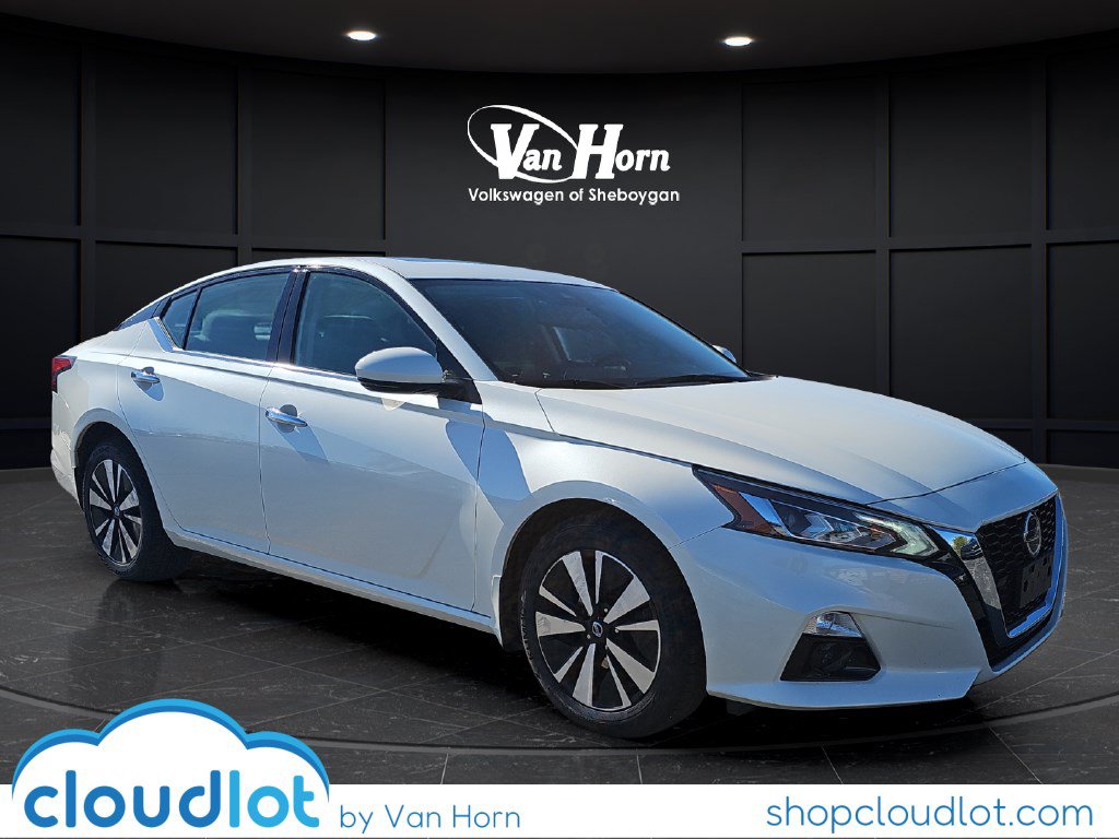 Used 2020 Nissan Altima 2.5 SV Sedan