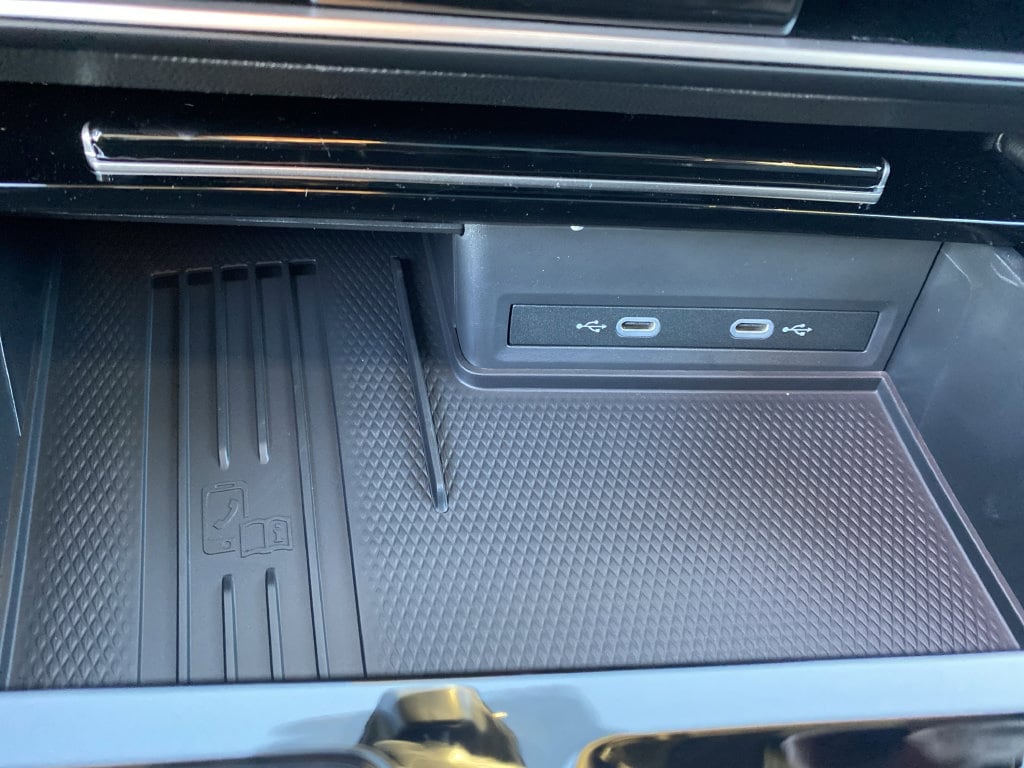 2026 Volkswagen Atlas Cross Sport SEL Premium R-LINE - Photo 26