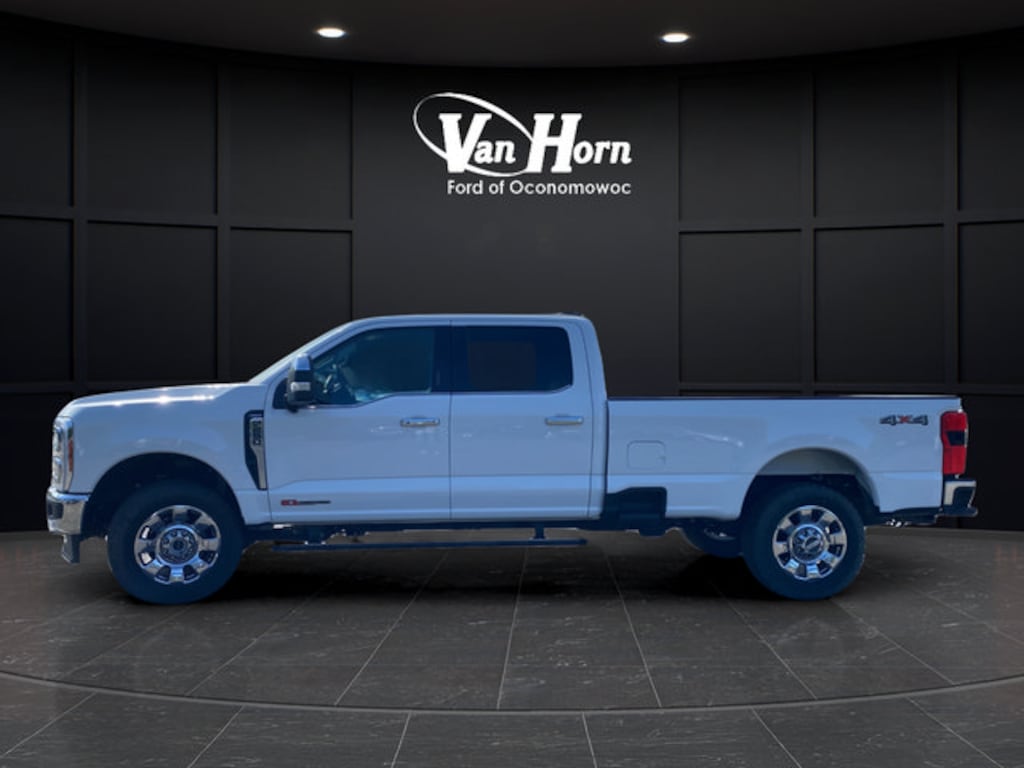 Used 2024 Ford Super Duty F-250 SRW LARIAT Truck Crew Cab