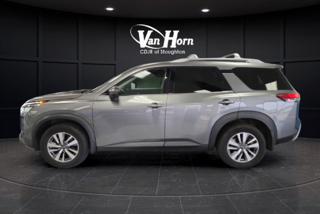 Used 2022 Nissan Pathfinder SL SUV