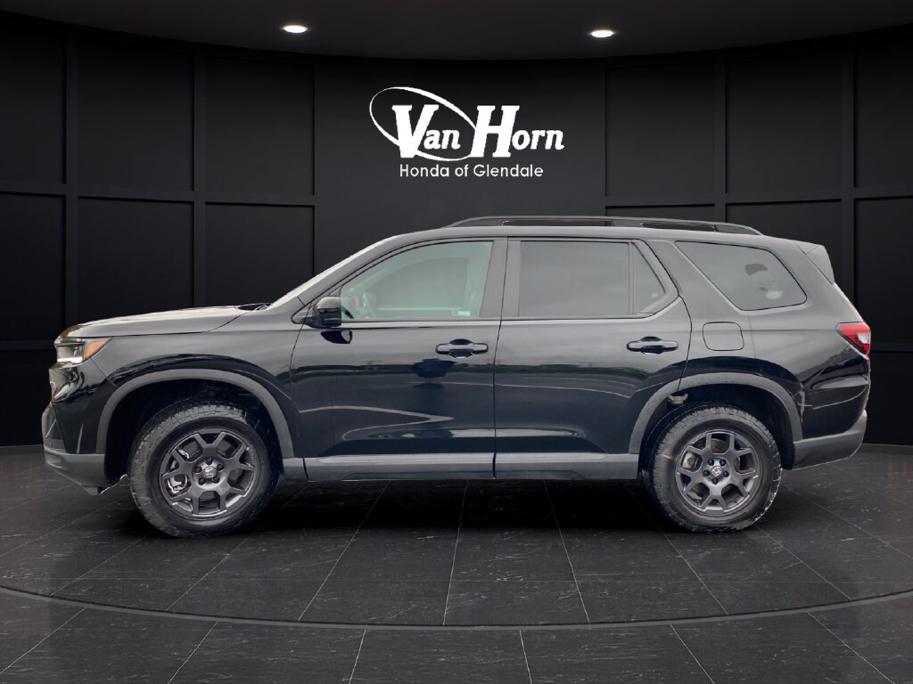 Certified 2025 Honda Pilot TrailSport SUV