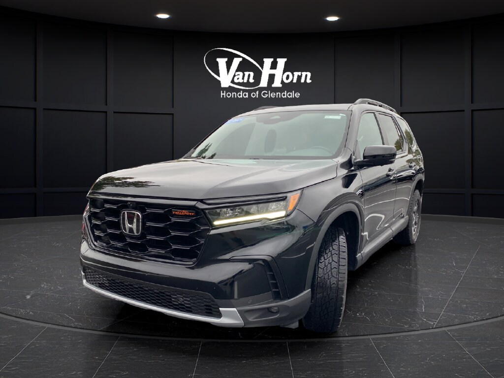 Certified 2025 Honda Pilot TrailSport SUV