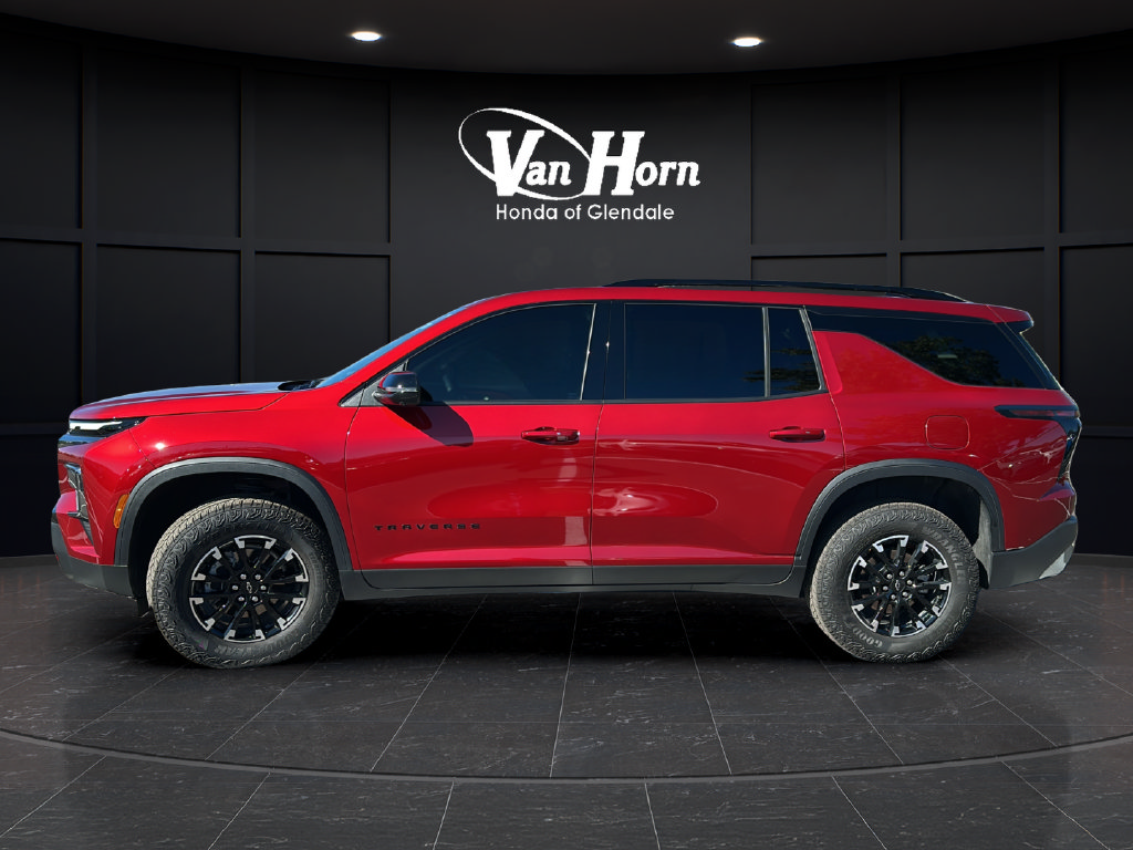 Used 2025 Chevrolet Traverse AWD Z71 SUV
