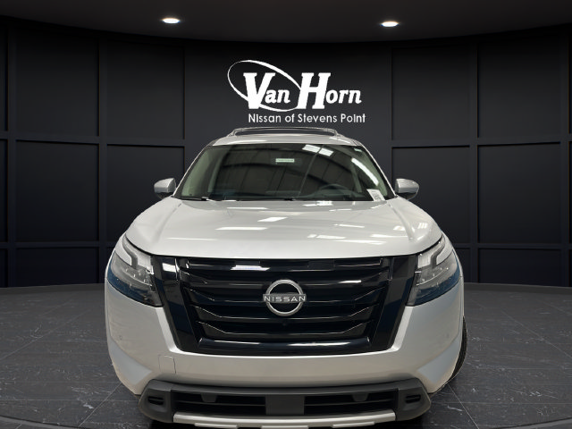 Used 2025 Nissan Pathfinder Platinum SUV