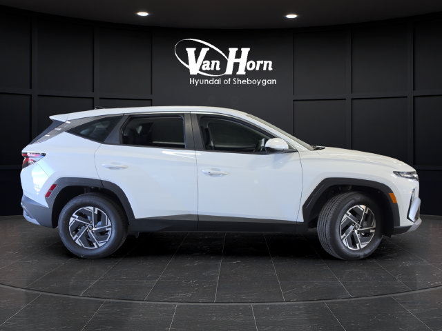 New 2026 Hyundai Tucson Hybrid Blue SE SUV