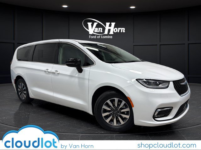 Used 2024 Chrysler Pacifica Hybrid Select Van Passenger Van
