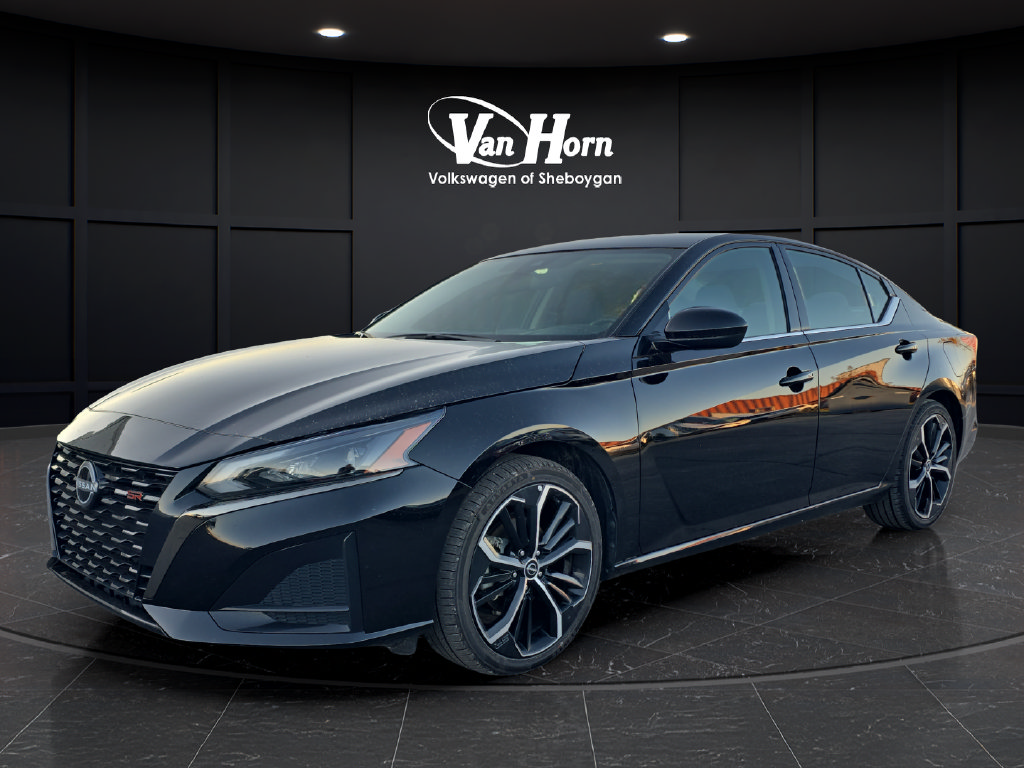 Used 2025 Nissan Altima SR Sedan
