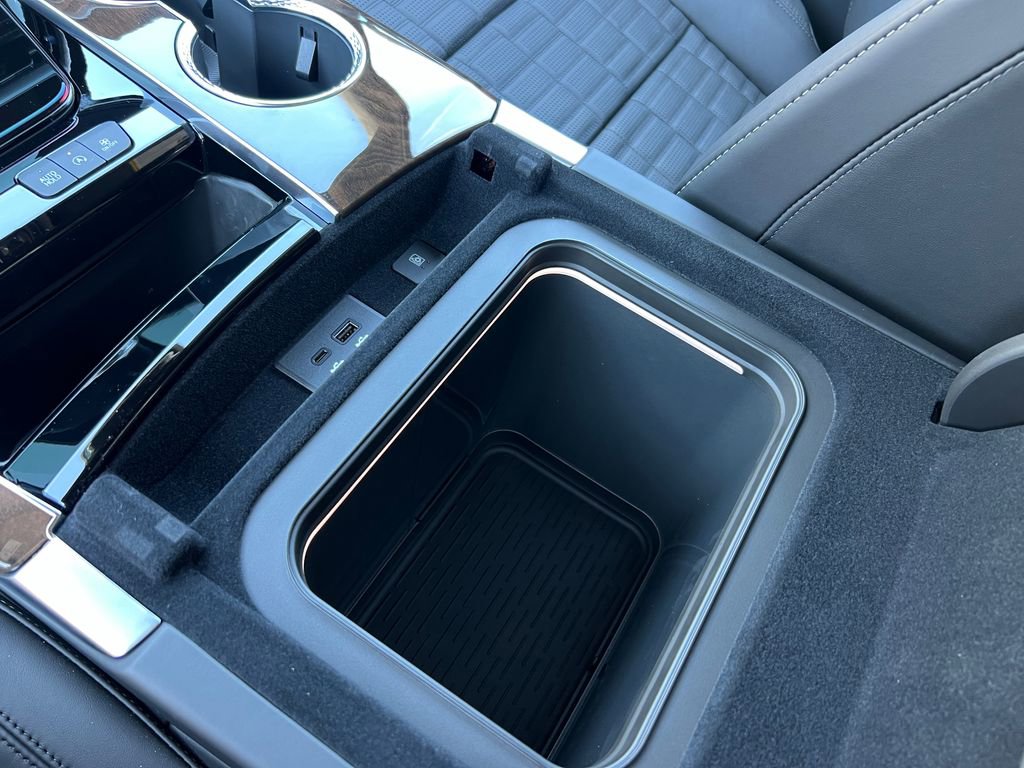 2026 Cadillac Escalade Platinum Luxury - Photo 66