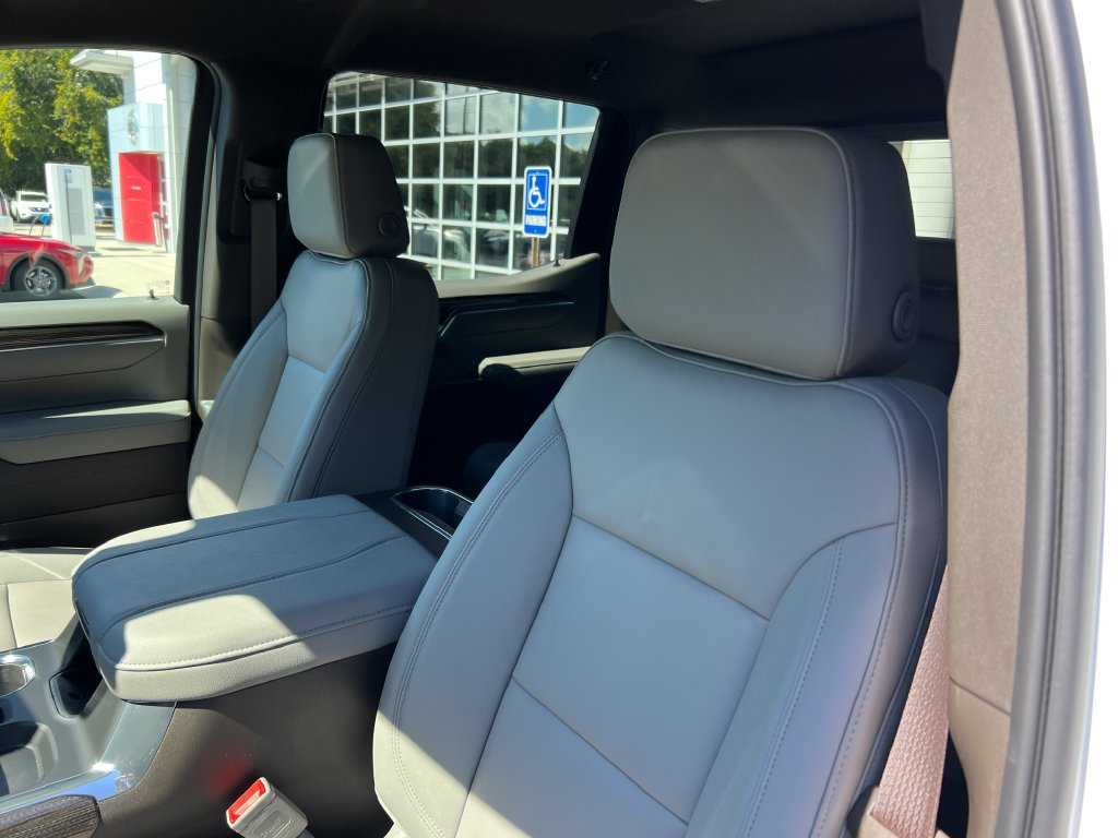 2026 Chevrolet Silverado 1500 LT - Photo 10