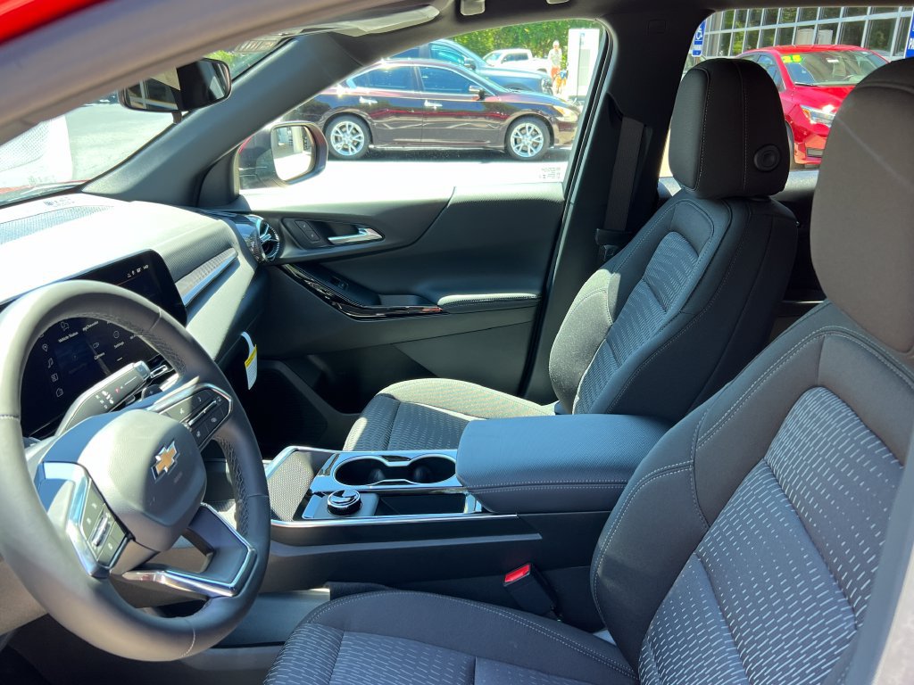 2026 Chevrolet Equinox LT - Photo 8