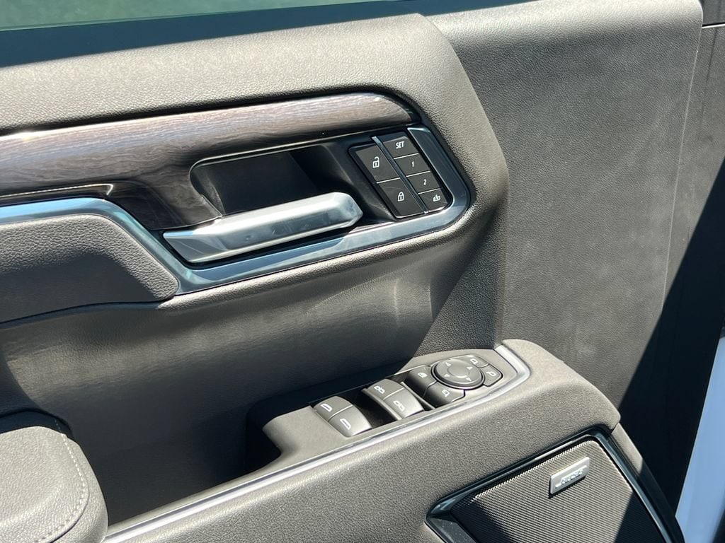 2026 Chevrolet Silverado 1500 LTZ - Photo 6