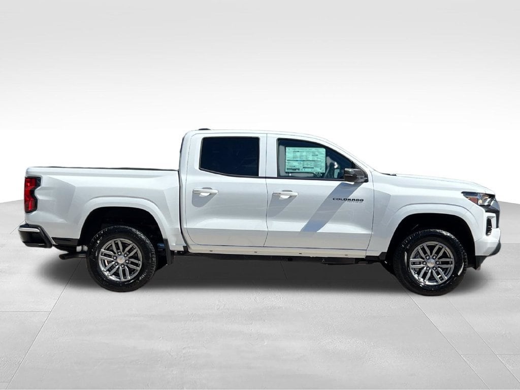 2026 Chevrolet Colorado LT - Photo 4