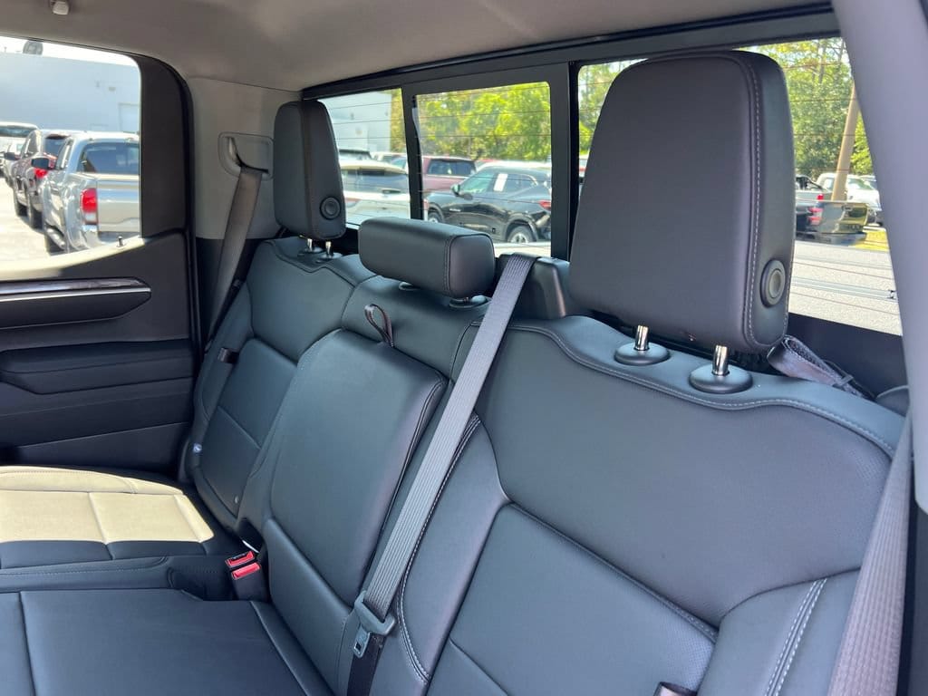2026 Chevrolet Silverado 1500 LTZ - Photo 18