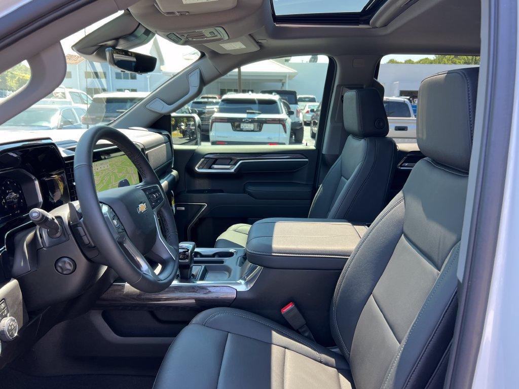 2026 Chevrolet Silverado 1500 LTZ - Photo 10