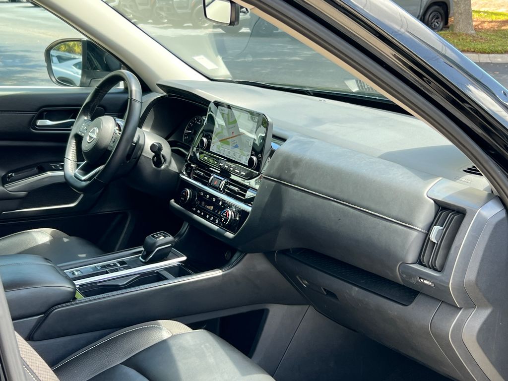 2025 Nissan Pathfinder SL - Photo 26