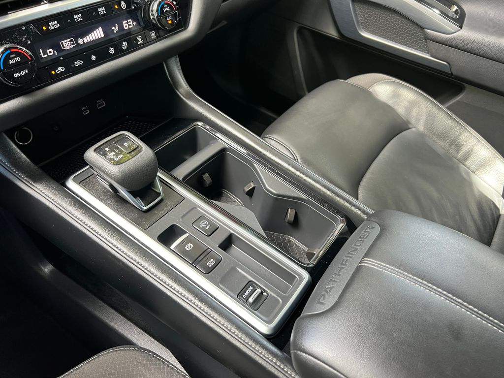 2025 Nissan Pathfinder SL - Photo 40