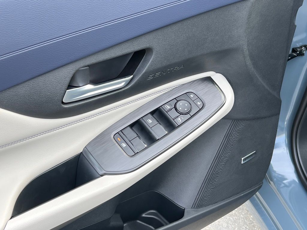 2026 Nissan Sentra SL - Photo 6