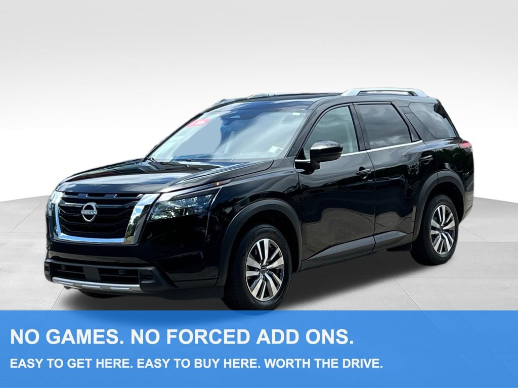 Used 2025 Nissan Pathfinder SL SUV