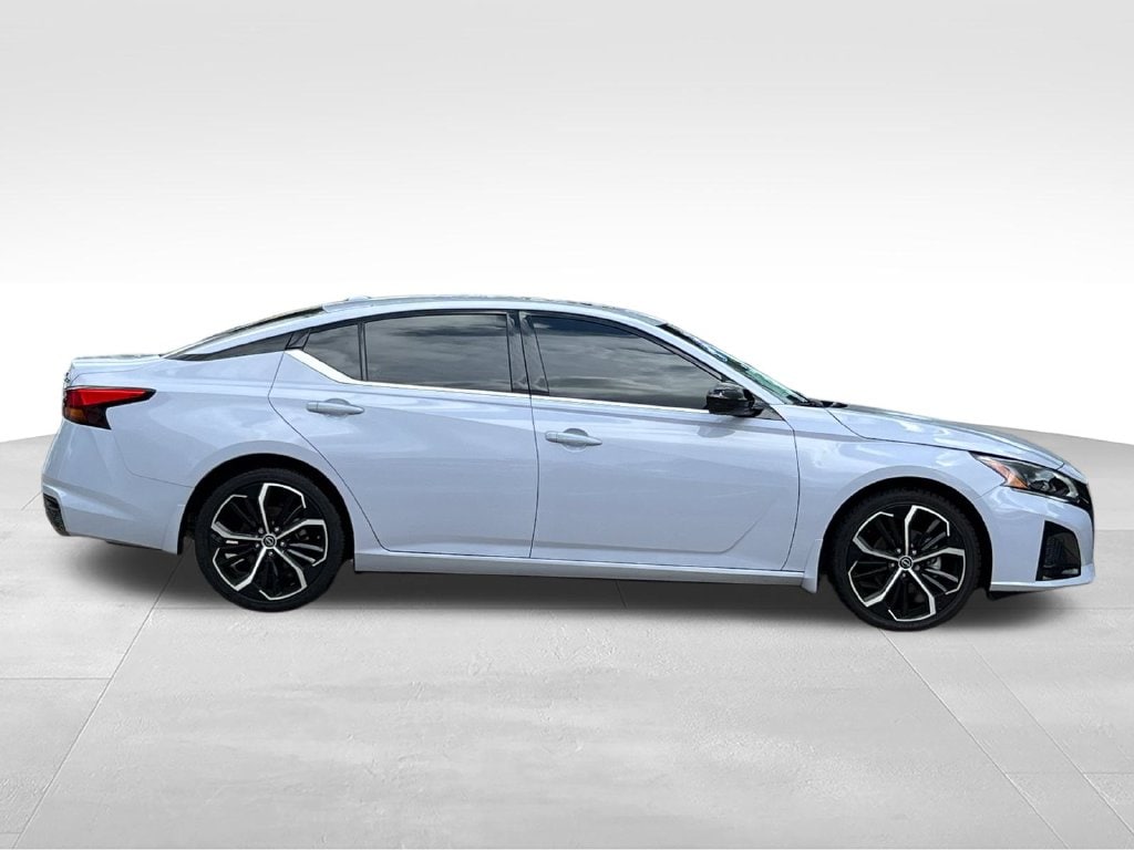Used 2024 Nissan Altima 2.5 SR Sedan