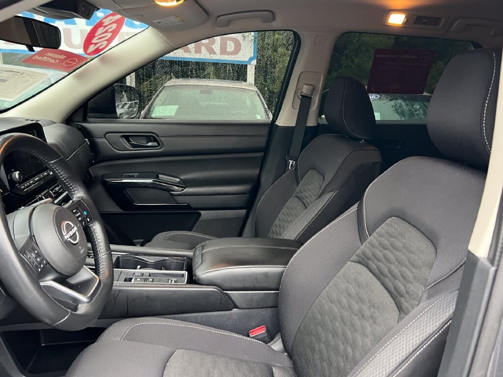 Used 2024 Nissan Pathfinder SV SUV