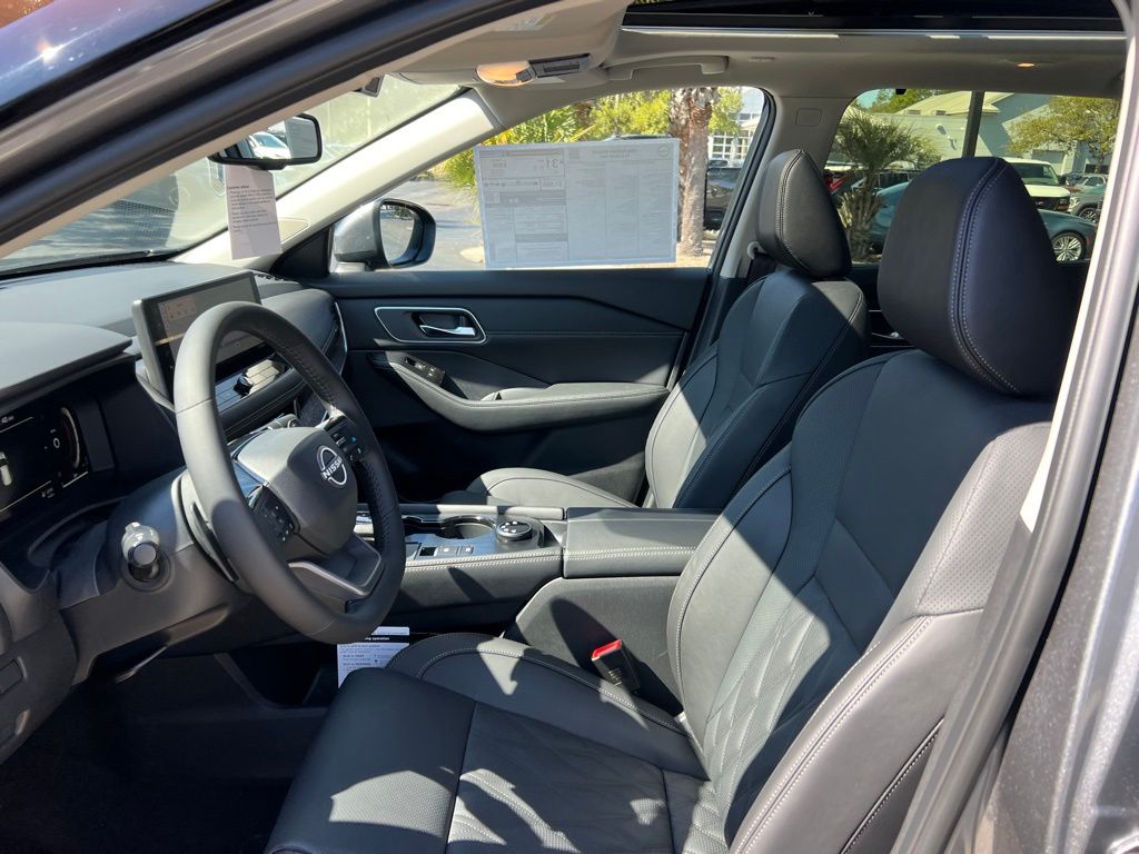 2026 Nissan Rogue Platinum - Photo 9