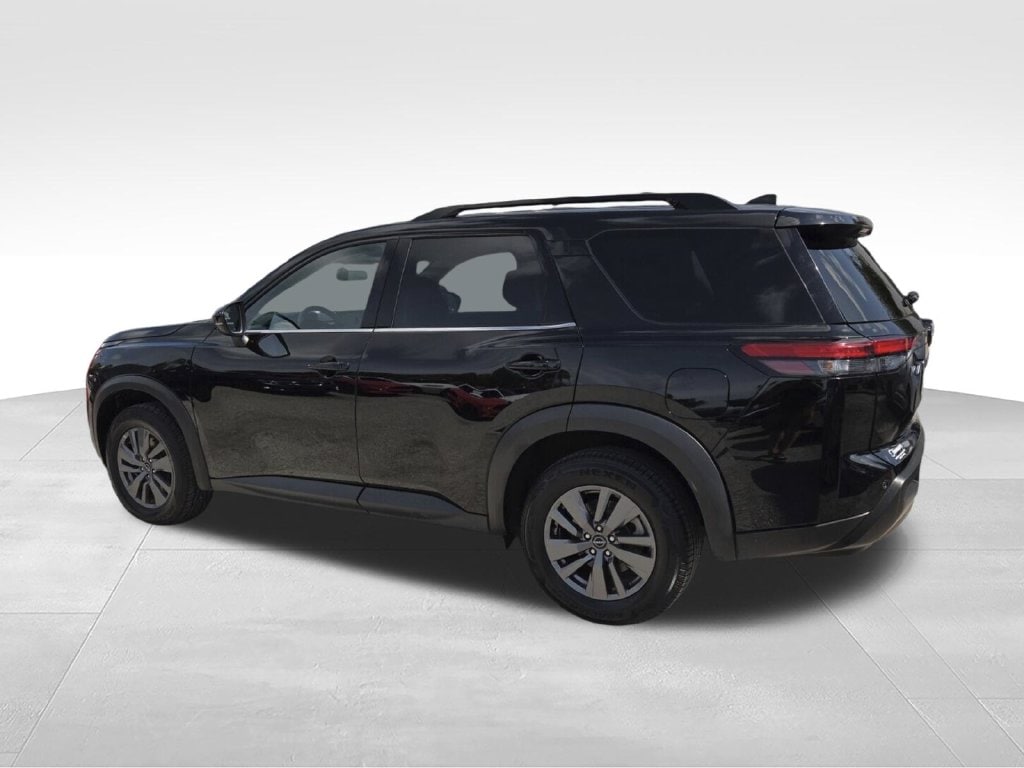Used 2025 Nissan Pathfinder SV SUV